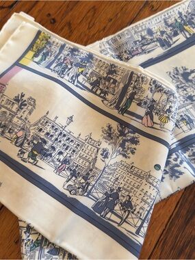 Hermes A l’Ombre des Boulevards Carrie 70 in blanc and blue jeans